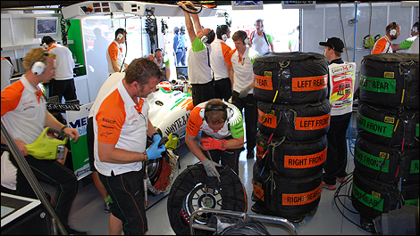F1 Sahara Force India stand Pirelli