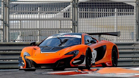 Yas Marina Circuit McLaren 650S Gulf 12 Hours
