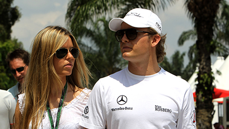 Vivian Sibold with Nico Rosberg (Photo: WRI2)