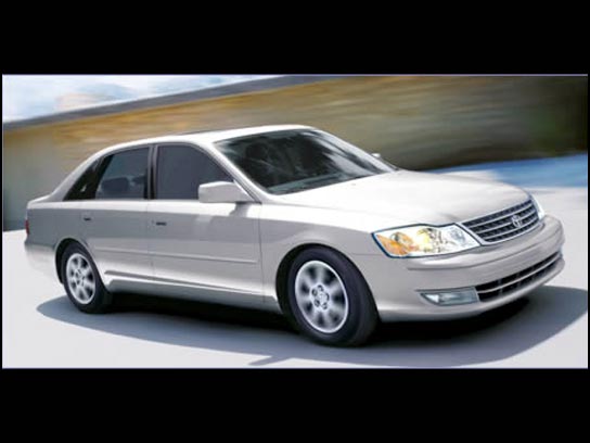 picture of toyota avalon 2003 model #1