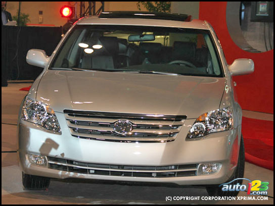 Toyota Avalon 2005 à Toronto Toyota Avalon 2005 à Toronto