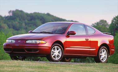 OLDSMOBILE ALERO 1999 : UNE BELLE ET BONNE SURPRISE OLDSMOBILE ALERO 1999 : UNE BELLE ET BONNE SURPRISE