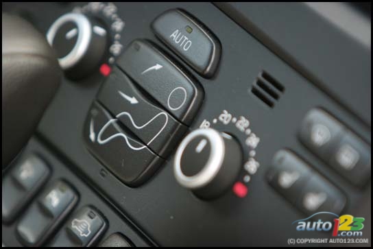 2007 Volvo XC90 3.2 7-Seat Road Test