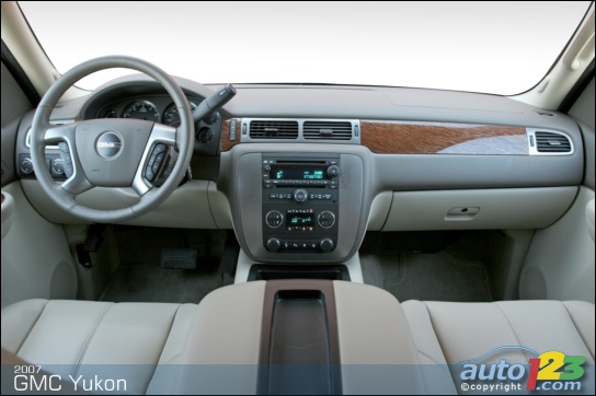 http://www.auto123.com/ArtImages/81418/2007-gmc-yukon-001.jpg