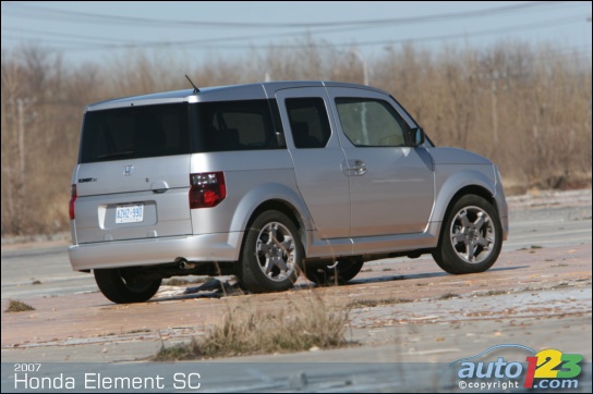 Honda Element SC 2007 : essai (vidéo) Honda Element SC 2007 : essai (vidéo)