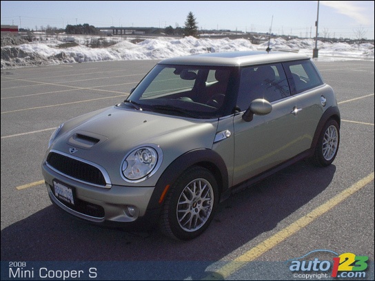 MINI Cooper S ensemble John Cooper Works 2008 : essai routier MINI Cooper S ensemble John Cooper Works 2008 : essai routier