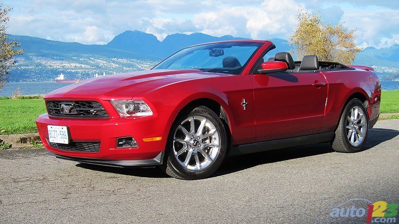 2011 Ford mustang v6 video review