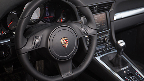 Porsche 911 Carrera 4S 2013 intérieur
