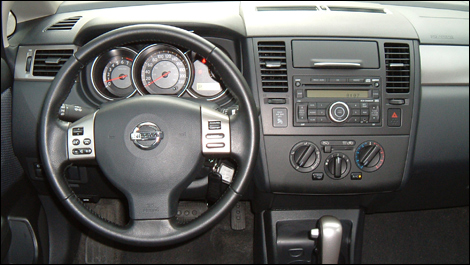 2008 Nissan Versa 1 8 Sl Review Auto123 Com